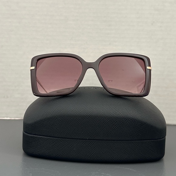 Michael Kors
Castellina square-frame sunglasses. - Picture 9 of 10